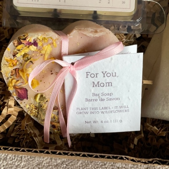 NWT Soak Bath Company For you Mom Gift set - Picture 2 of 6